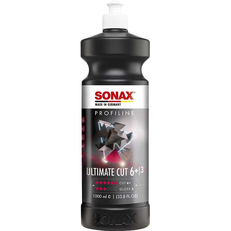 Produktnyhet SONAX PROFILINE Ultimate Cut. Bilvårdsprodukt i svart rund flaska med matt plast och vit skruvkork med sportfunktion. Flaskan är 1 liter.